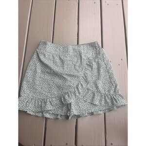 Have Anthropologie Women's Floral Print Flippy Ruffled Skirt Green Size Small